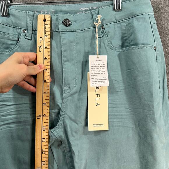 Laurie Felt Regular Wave Denim 5-Pocket Crop Straight Jeans Dusty Blue, Reg 12 - Picture 6 of 10